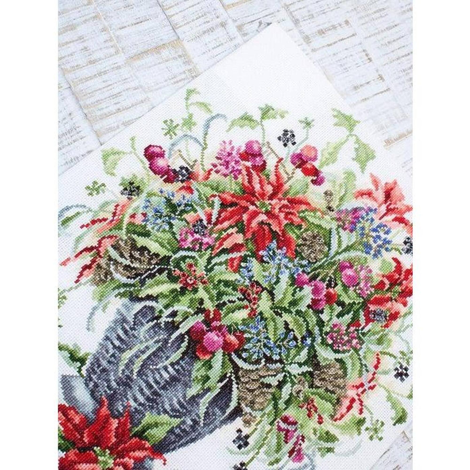 Luca-s December Bouquet? Counted Cross Stitch Kit